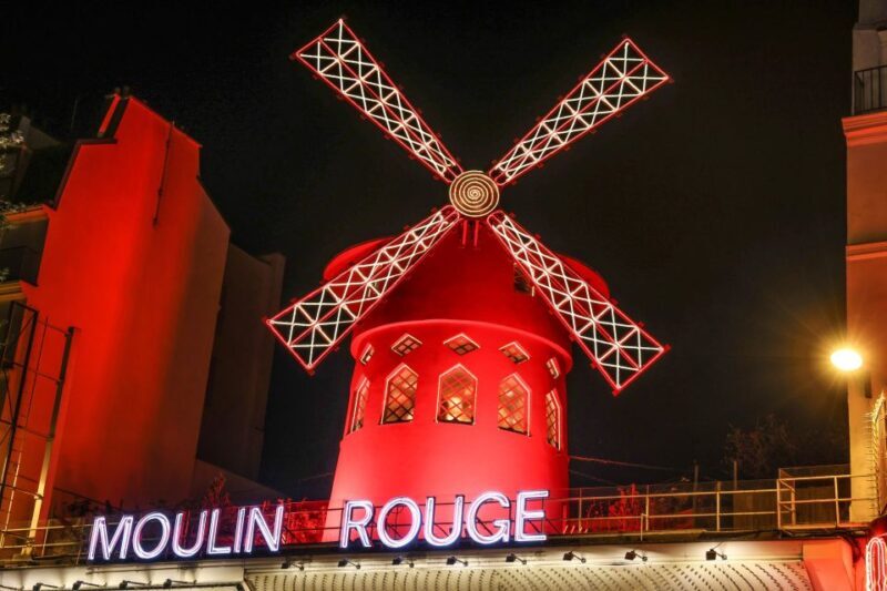 Paris: Night City Tour in a van for up to 7 people - FAQ