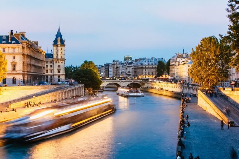 Paris: Night River Cruise On The Seine With Waffle Tasting - Practical Considerations