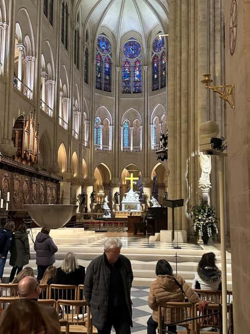 Paris: Notre Dame Cathedral Guided Tour of the Neighborhood - Key Points