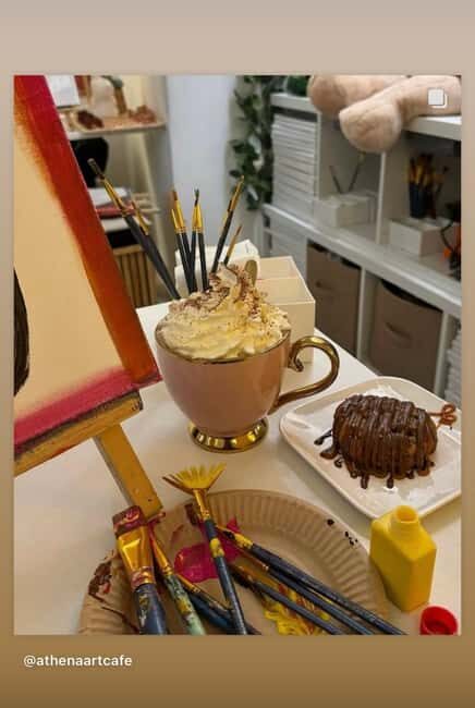 Paris : Painting experience in an art cafe - An In-Depth Look at the Painting Experience