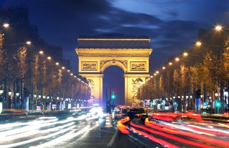 Paris: Panoramic Night Tour with Audio Guide and Host - Exploring the Night of Paris: What to Expect