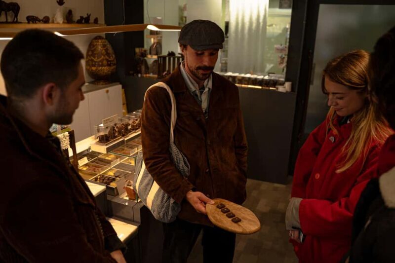 Paris : Pastries & Tragedies - A sweet tour of Montmartre - Key Points