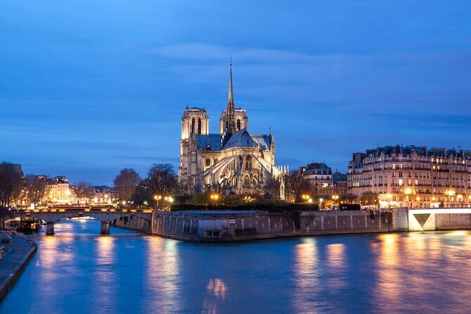 Paris Prestige Dinner Cruise from Eiffel Tower Area - An In-Depth Look at the Paris Prestige Dinner Cruise