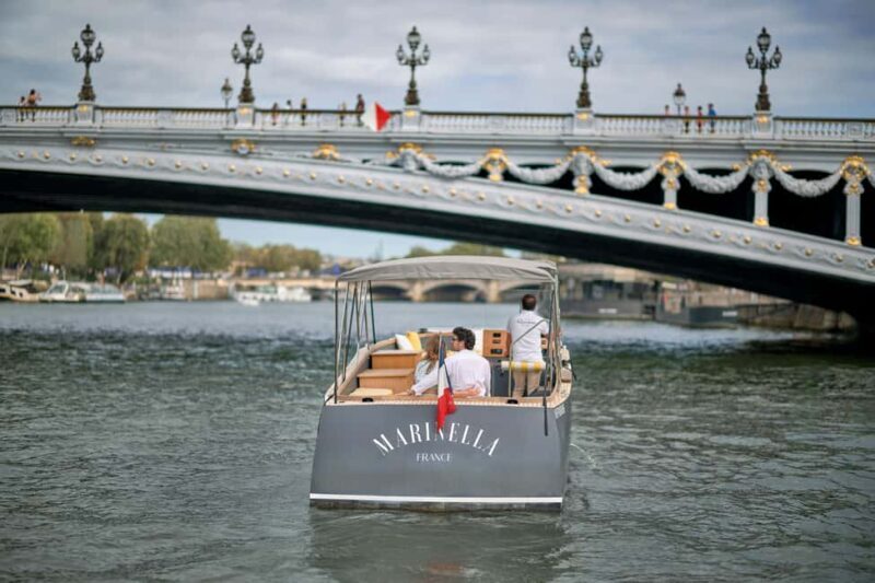 Paris: Private Boat Cruise on the Seine & optional Champagne - A Detailed Look at the Experience