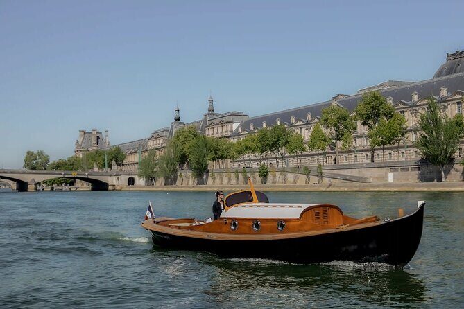 Paris Private Boat Tour with Champagne - Who Is This Tour Perfect For?