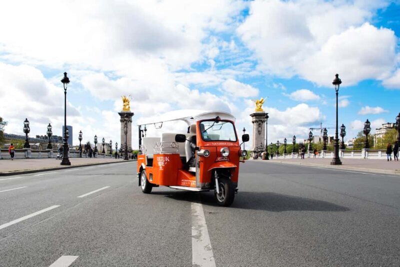 Paris: Private City Highlight Tour by Electric Tuk-Tuk - Practical Tips for Travelers
