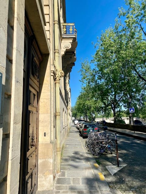 Paris: Private Early Morning City Walking Tour - FAQ