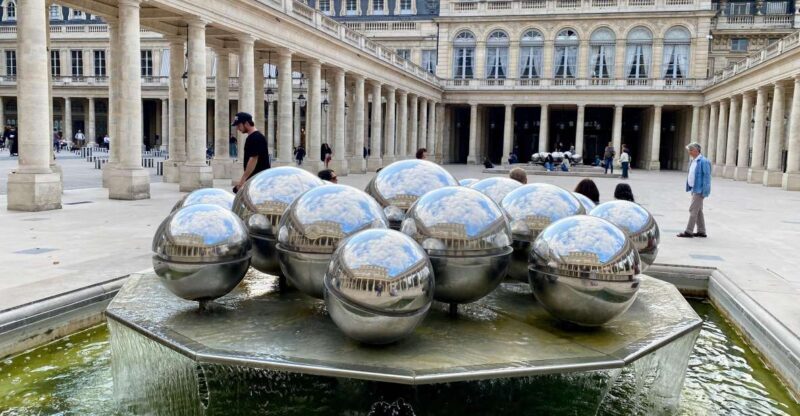 Paris Private Full Day 7 Iconic Sights City tour by Mercedes - An In-Depth Look at the Tour Experience