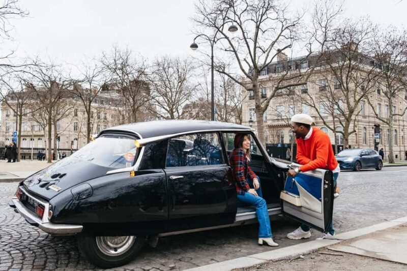 Paris: Private Guided City Tour in a Traction Avant or DS 21 - An In-Depth Look at the Vintage Paris Experience