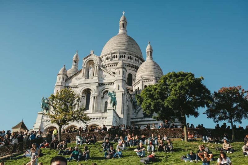 Paris: Private Guided Tour in a vintage Land Rover - The practical details