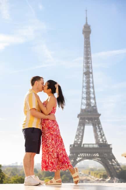 Paris: Private Photoshoot at the Eiffel Tower - Key Points