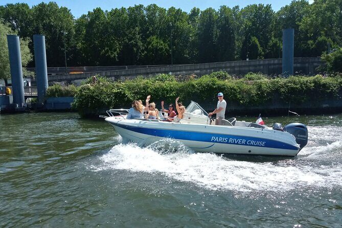 Paris Private Seine River Cruise with Captain - FAQs