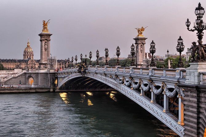 Paris Private Tour with Seine River Cruise - FAQ