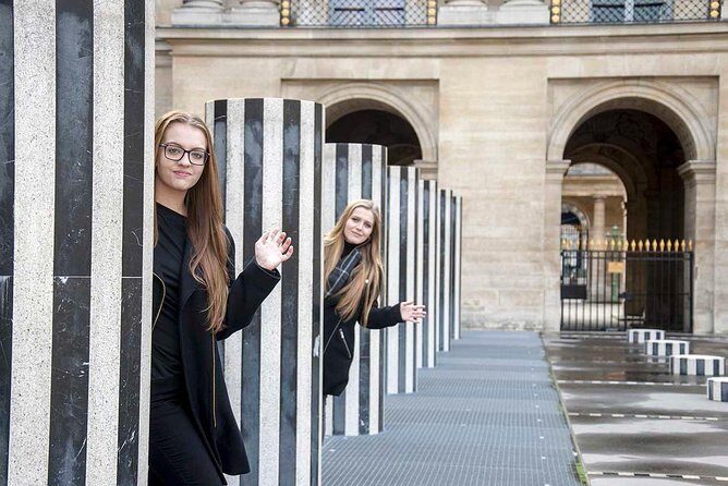 Paris Private Walking Tour with a Personal Photographer - What to Expect at the Meeting Point and Throughout the Tour