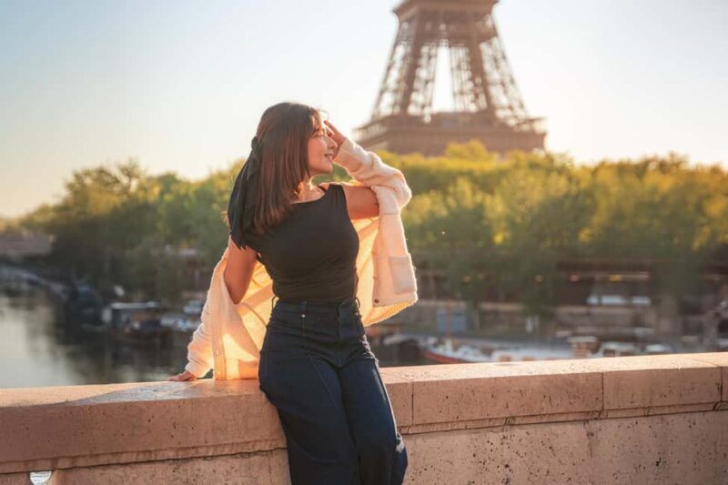 Paris: Professional Photoshoot with the Eiffel Tower - The Photos and Delivery Process