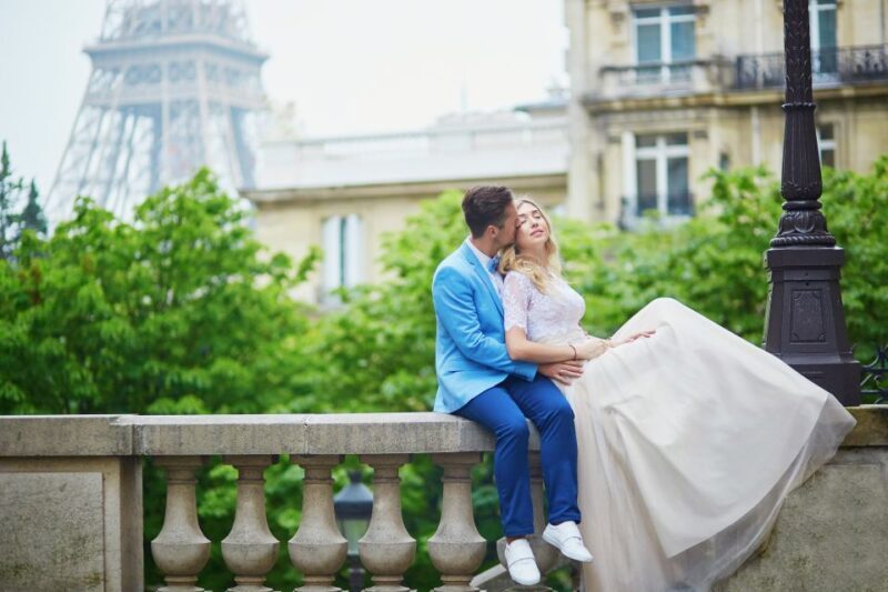 Paris: Romantic Couple Photoshoot (with flower bouquet!) - Reflection on Past Reviews and Value