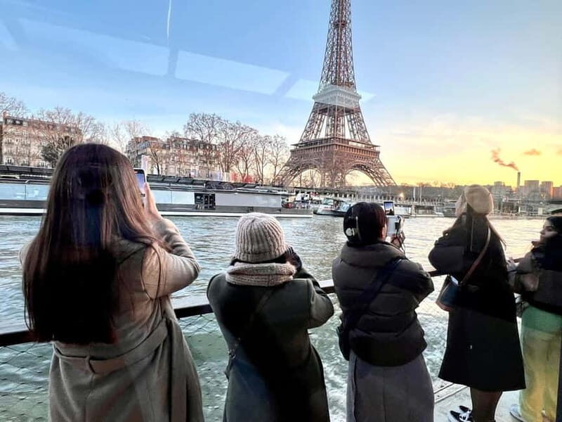 Paris: Seine Cruise with French Music Playlist & Postcard - Key Points