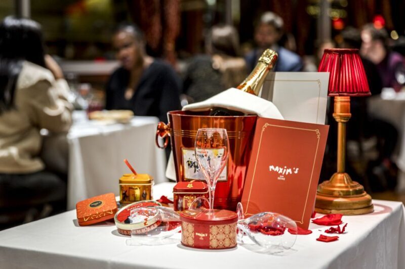 Paris: Seine River Cruise with 3-Course Dinner & Live Music - Who is this cruise best suited for?