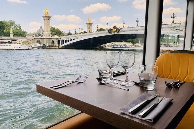 Paris Seine River dinner cruise from Alexandre III bridge - A Detailed Look at the Paris Seine River Dinner Cruise from Alexandre III Bridge