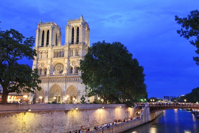Paris Seine River Dinner Cruise with Champagne and Window Seating - Who Will Love This Experience?