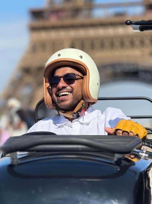 Paris: Sidecar Tour with a Filmmaker to Shoot Your Moment - Key Points