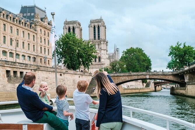 Paris Sightseeing Tour with Seine River Cruise from Disneyland® - Key Points