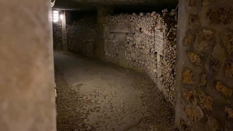 Paris: Small-Group Catacombs Tour with Skip-the-Line Entry - Key Points