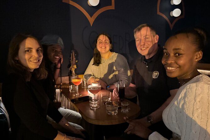 Paris Solo meetup:A cultural stroll,drinks and socializing - Who Will Enjoy This Tour?