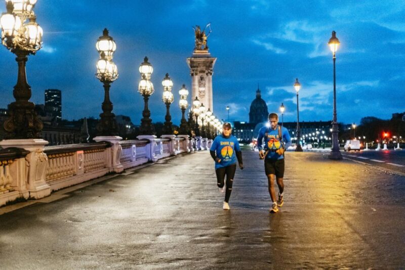 Paris: Sunrise Running and Sightseeing Group Tour - What Makes This Tour Stand Out