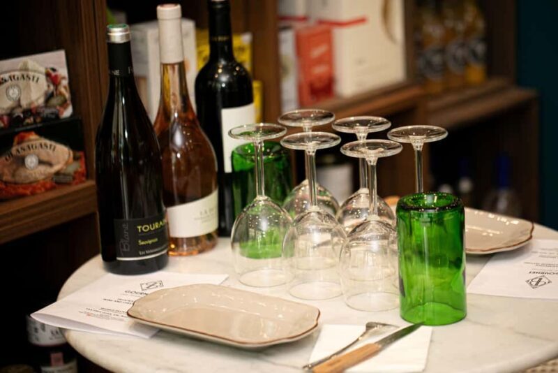 Paris: Tasting of 3 Wine and 3 Cheese - The Sum Up