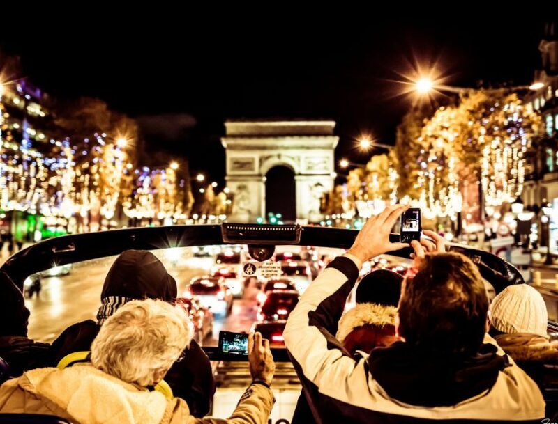 Paris: Tootbus Open-Top Christmas Bus Tour - FAQs