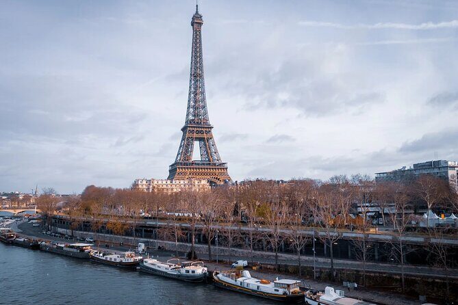 Paris Tour in Small Group by an Expert Driver & CDG Transfers - A Closer Look at the Tour Itinerary
