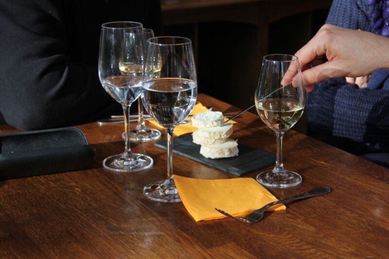Paris: Wine and Cheese Tasting - Key Points