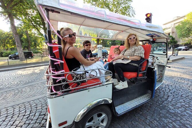 Paris with a Tuk Tuk - Private 2-Hour TukTuk Tour - The Experience: A Deep Dive into the Tour