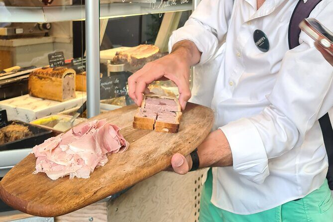 Parisian Happy Hour Food Tour with a Small Group - The Itinerary Breakdown: What to Expect at Each Stop