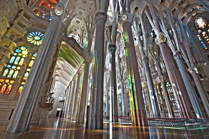Park Guell and Sagrada Familia Private Tour with Hotel pick-up - Authentic Experiences and Highlights from Reviews