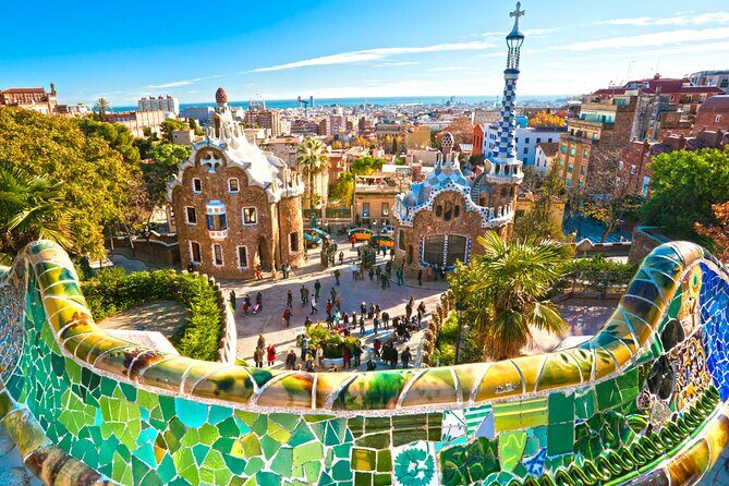 Park Guell Guided Group Tour with Optional Sagrada Familia - The Tour Itinerary: What You Can Expect