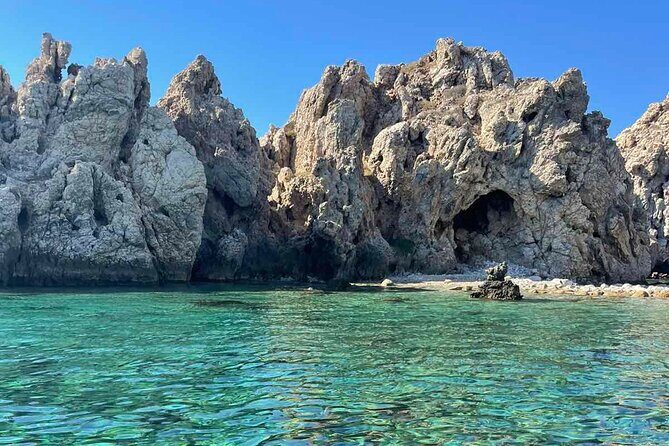 PAROS Private luxury boat trip to Antiparos & Despotiko islands - What to Expect from the Paros Private Boat Tour