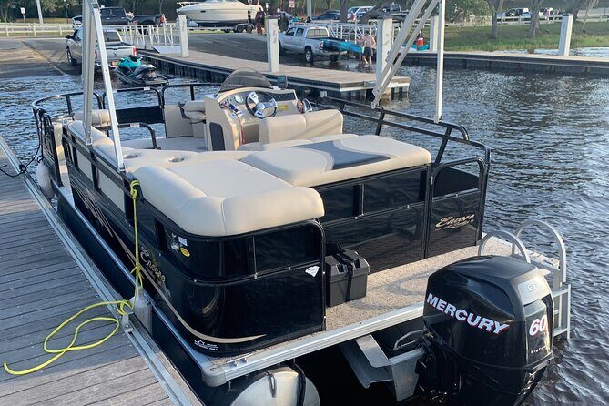 Party Barge Pontoon Boat Rental to 8 Persons with Fuel in Orlando - What to Expect from Your Party Barge Rental