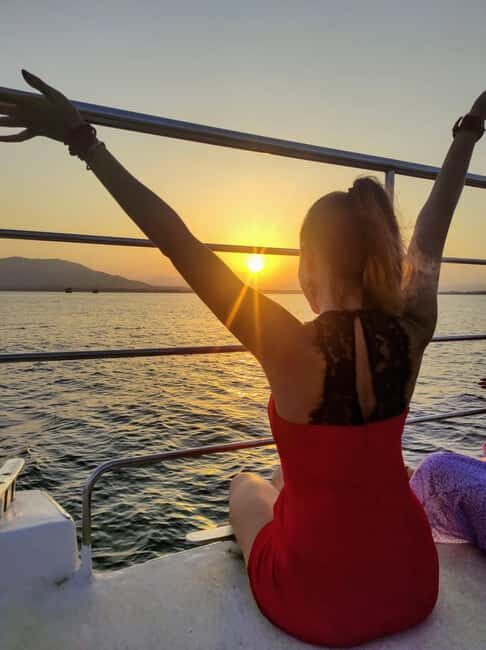 Paseo en Catamarán con Baño o Puesta de Sol - Key Points