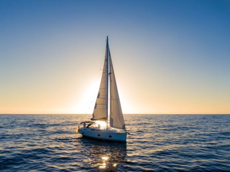 Pasito Blanco : Private sailing tour with food & drinks - FAQs