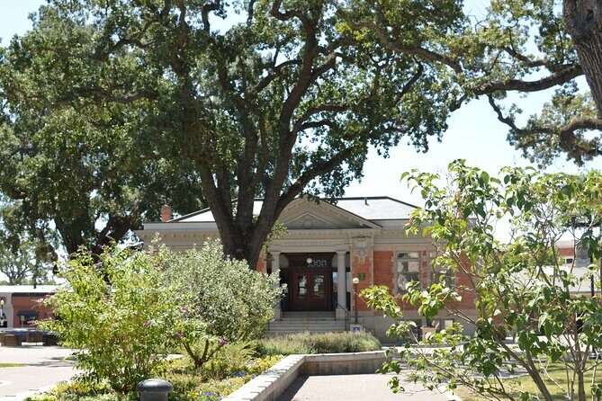 Paso Robles Scavenger Hunt Walking Tour and Game - Arrival and Starting Point