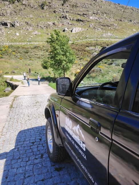Passeio Guiado em 4x4 para conhecer a Serra da Estrela - The Guide and Personal Touch