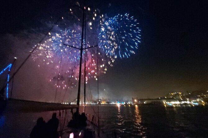 Passing the Year in a Boat with Champagne and Fireworks - Who Should Consider This Experience?
