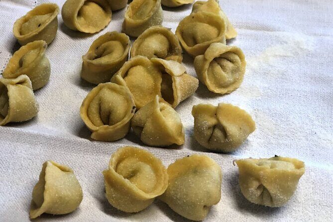 Pasta and Pizza cooking class in Cortona - FAQ