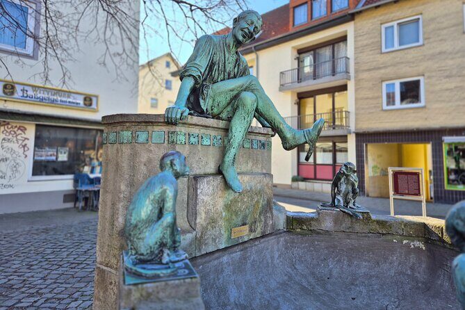 Patrician, executioner and bone carver. Brunswick in the Middle Ages. - The Sum Up