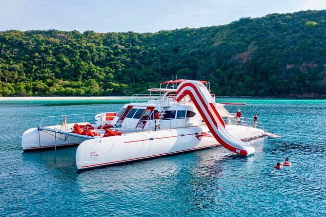 Pattaya Sunset Catamaran Island Hopping with Lunch - Return Journey and Sunset Views