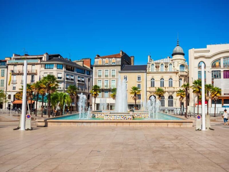 Pau: Express Walk with a Local - The Experience: What Makes It Stand Out