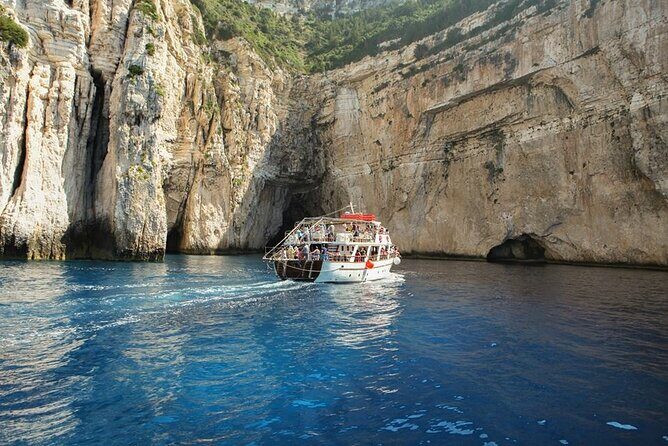 Paxos Antipaxos the best boat trip from Corfu - FAQs