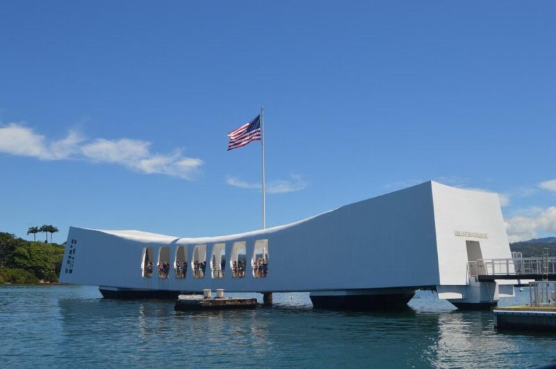 Pearl Harbor: USS Arizona Memorial & Battleship Missouri - Key Points